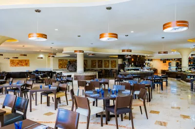 https://www.palmarbeachresortandspa.com/galleries/Restaurants/Caprichos 5.webp
